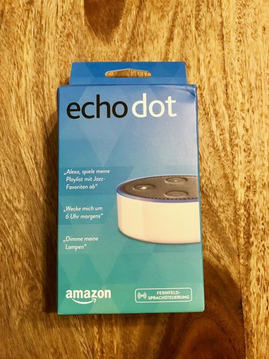 Amazon Echo Dot in der Verpackung