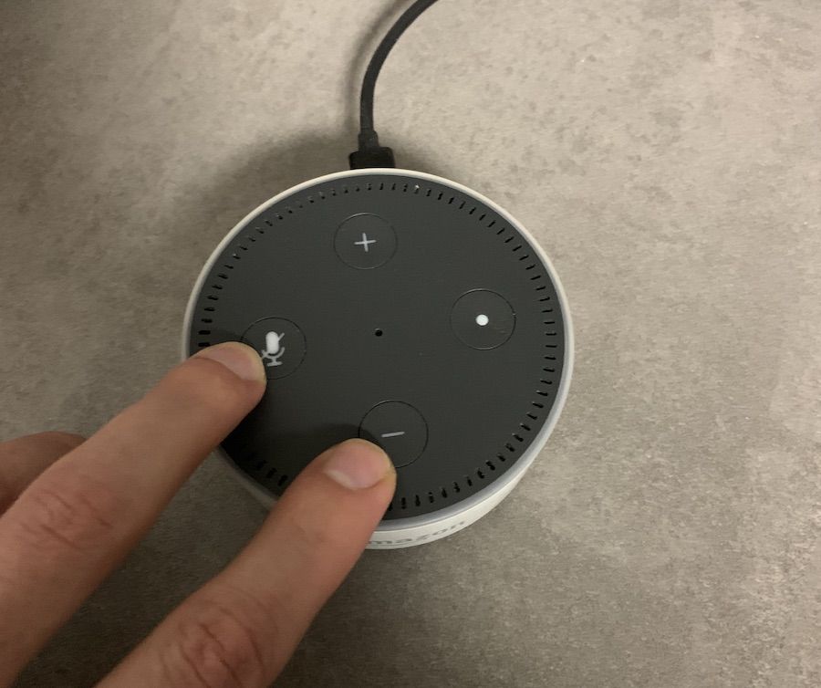 Amazon Echo Dot zweite Generation zurücksetzen - So wird's gemacht