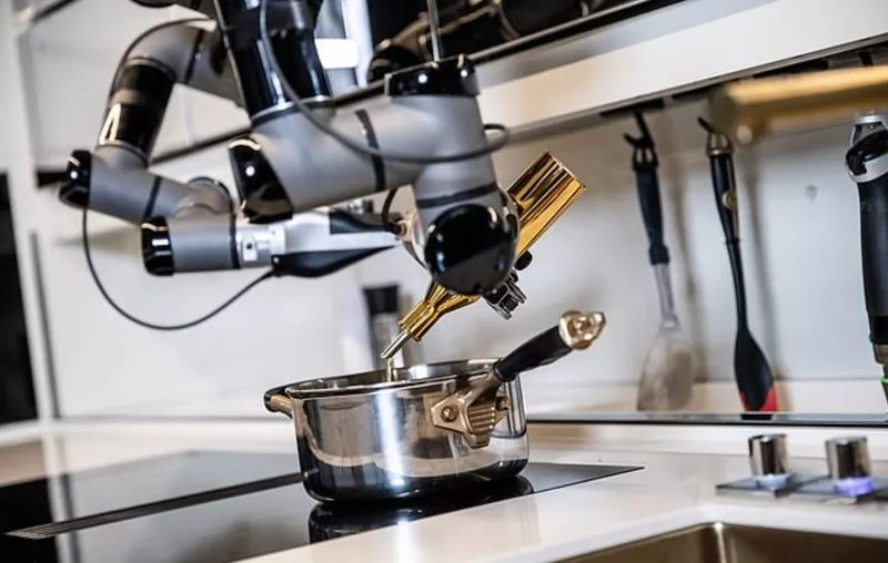 Moley Robotics Kitchen - Roboter beim kochen