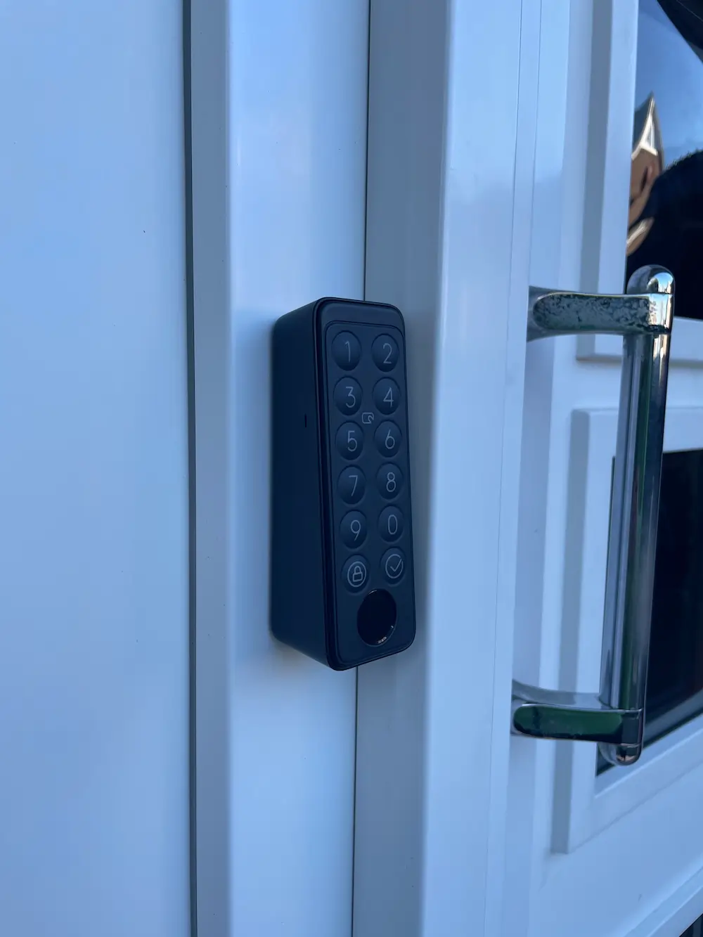 SwitchBot Keypad Touch - Fingerprint für smartes Türschloss im Test - smarthomechecker.de